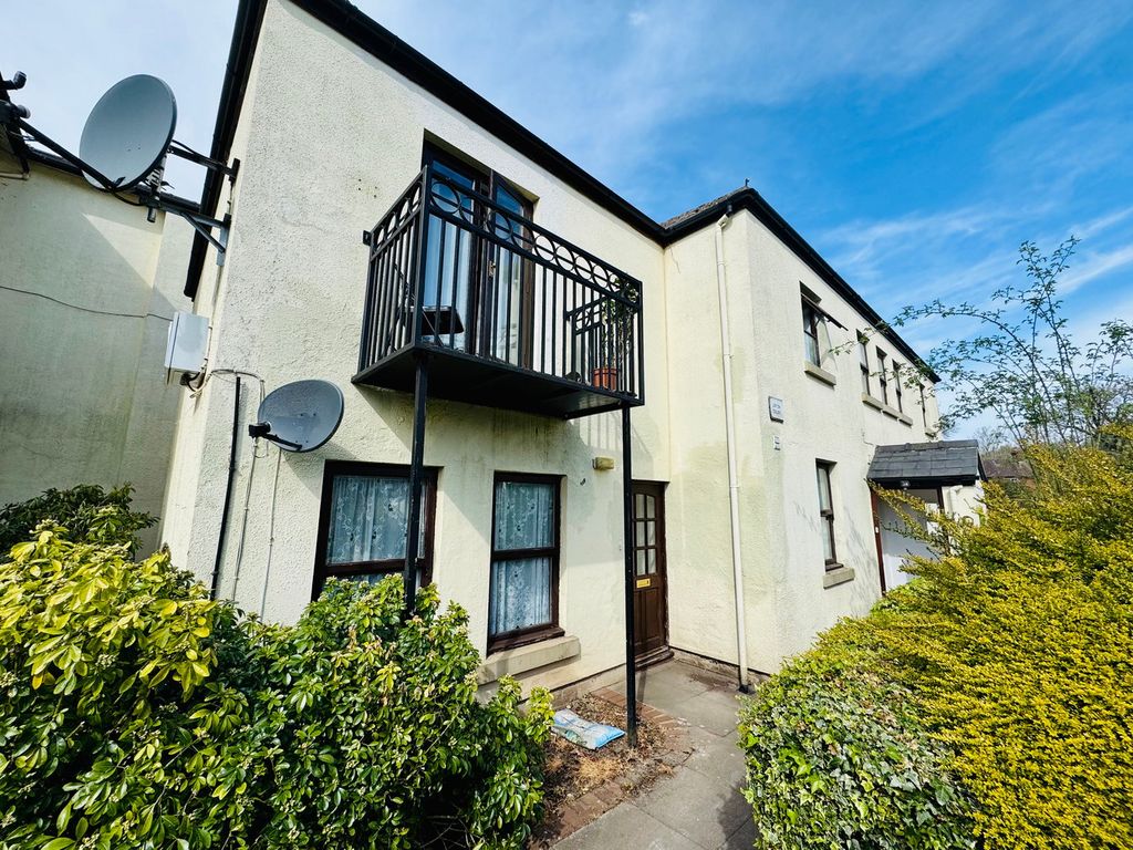 Property photo 1 of 11