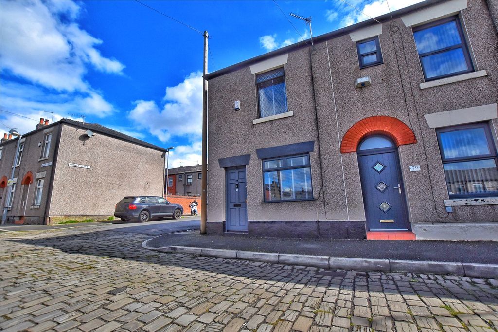 Property photo 2 of 16 Front External