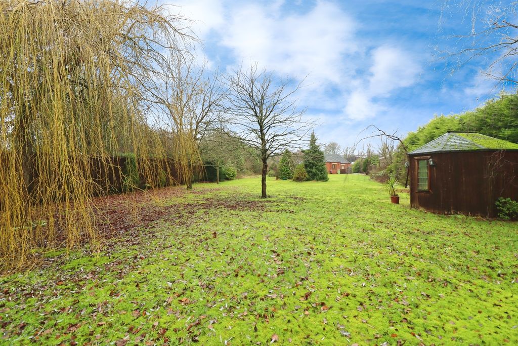 Property photo 3 of 33