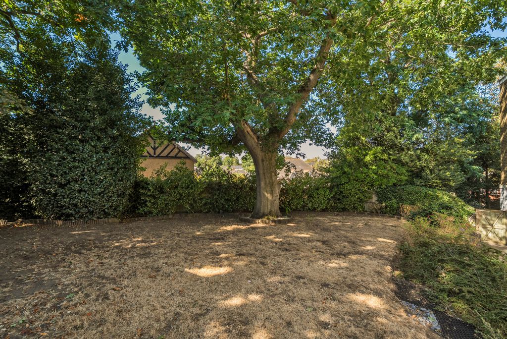 Property photo 2 of 18 4-6A7c3Fc782B9A-1...