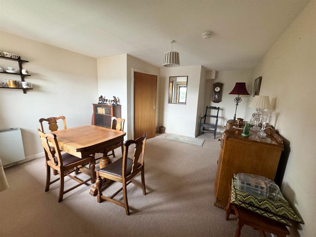 Property photo 3 of 6 Bedroom 2