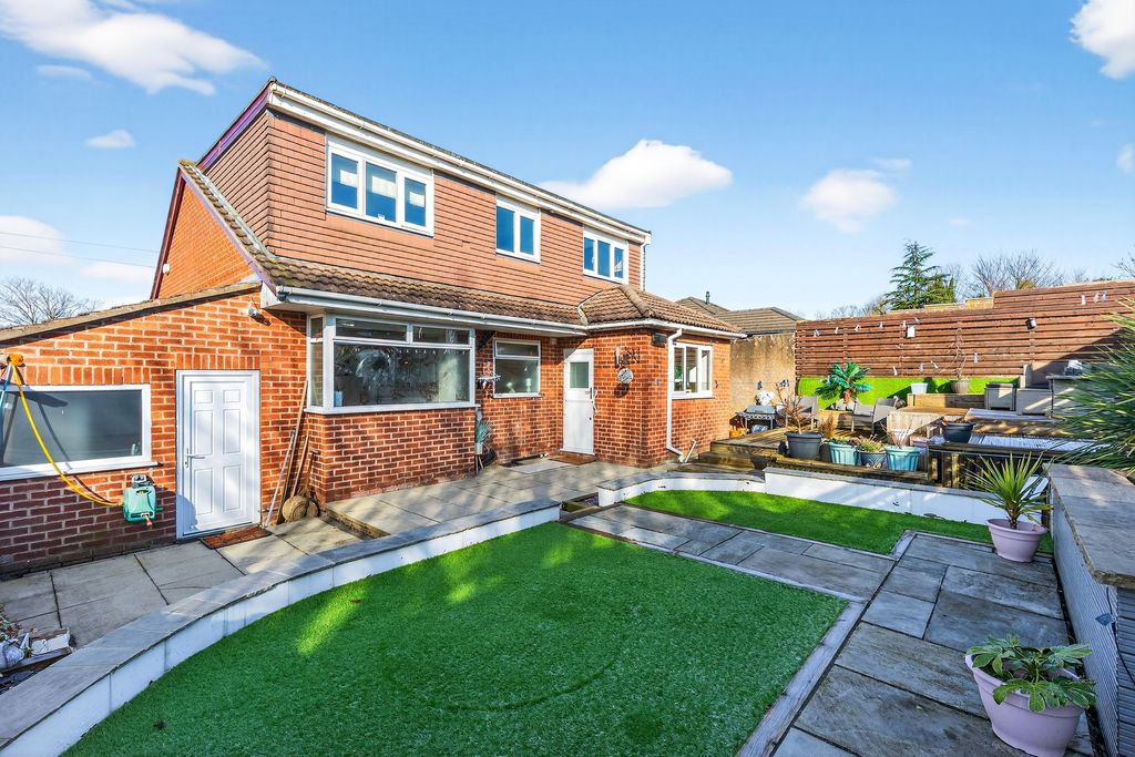 Property photo 2 of 27