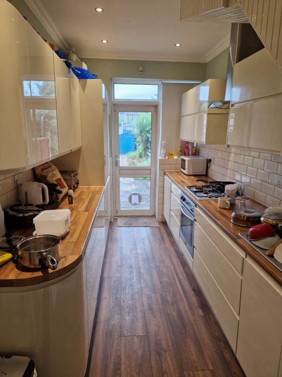 Property photo 3 of 4