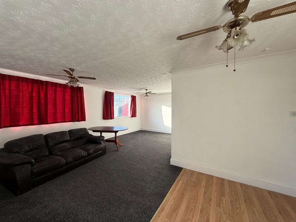 Property photo 1 of 13 Whatsapp Image 2025-12-24 At 5.30.42 Pm (1).Jpeg