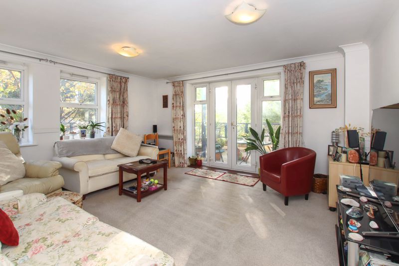 Property photo 2 of 12 Photo 4