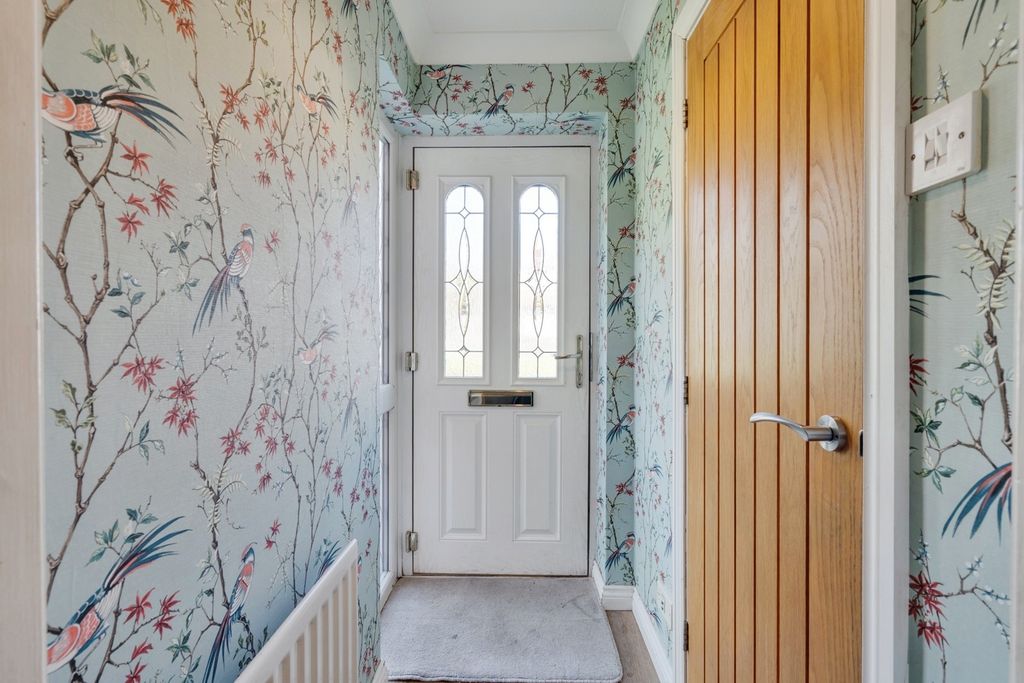Property photo 2 of 40 Pbox-Img.Jpg