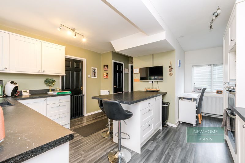 Property photo 3 of 19 Photo 9