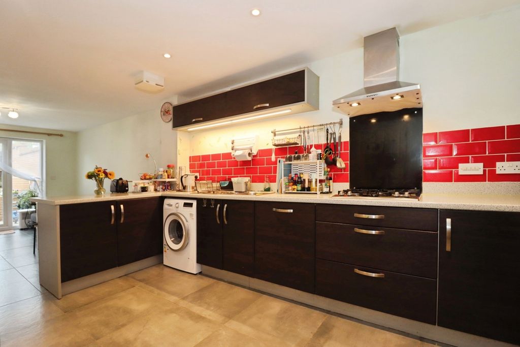 Property photo 2 of 20 Pbox-Img.Jpg