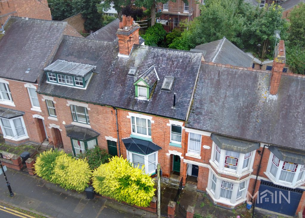 Property photo 1 of 11