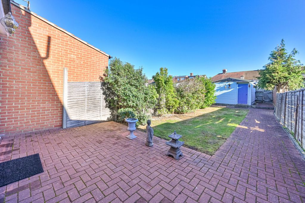 Property photo 3 of 19