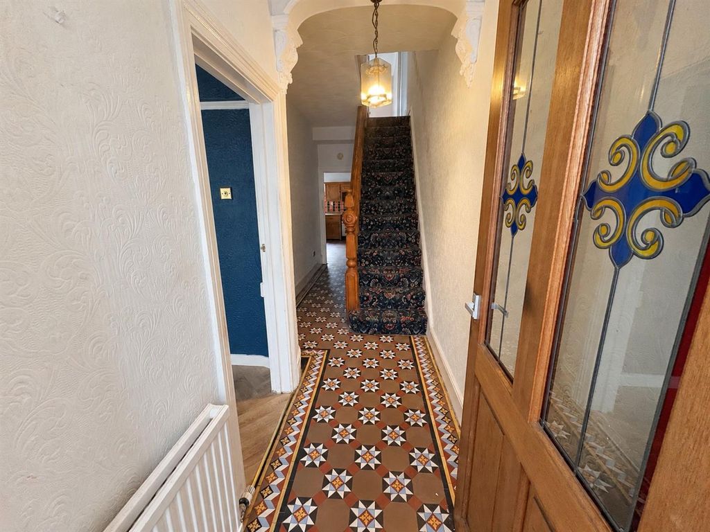 Property photo 3 of 31 Hallway A.Jpg