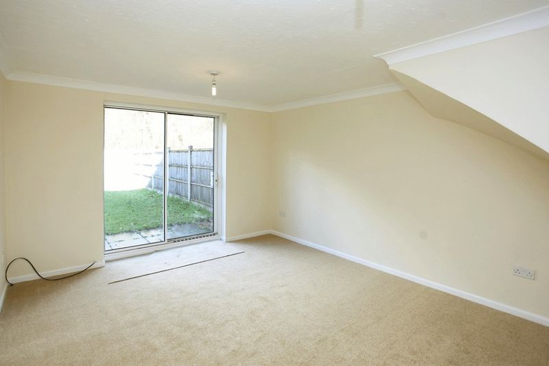 Property photo 3 of 11 Photo 3