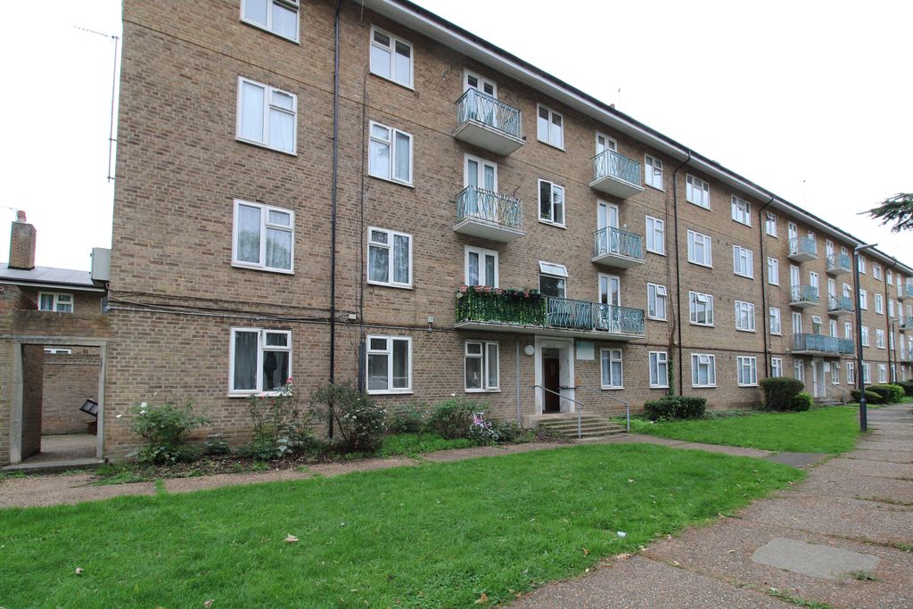 Property photo 1 of 8 Grove Avenue