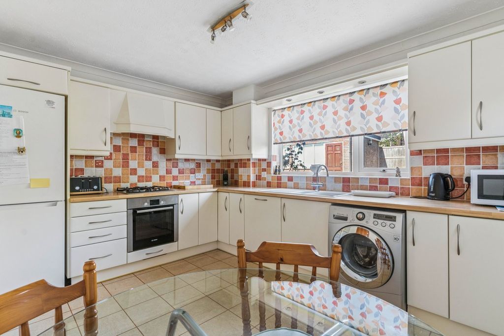 Property photo 2 of 13