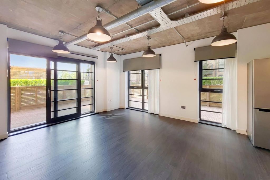 Property photo 3 of 16 2.Jpg