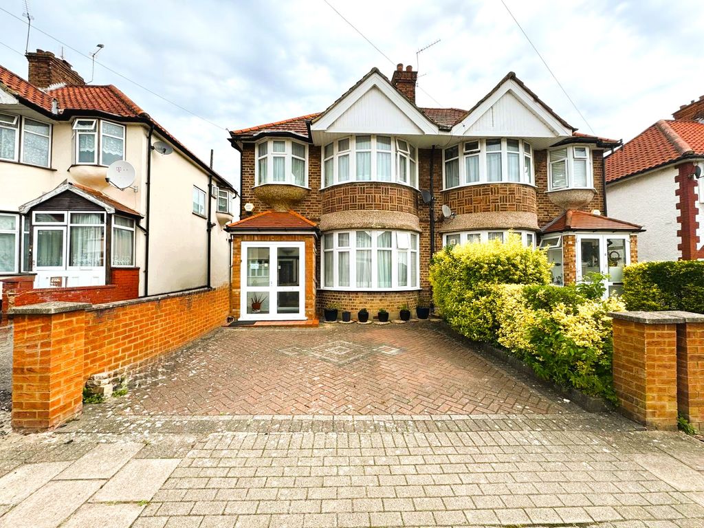 Property photo 1 of 17