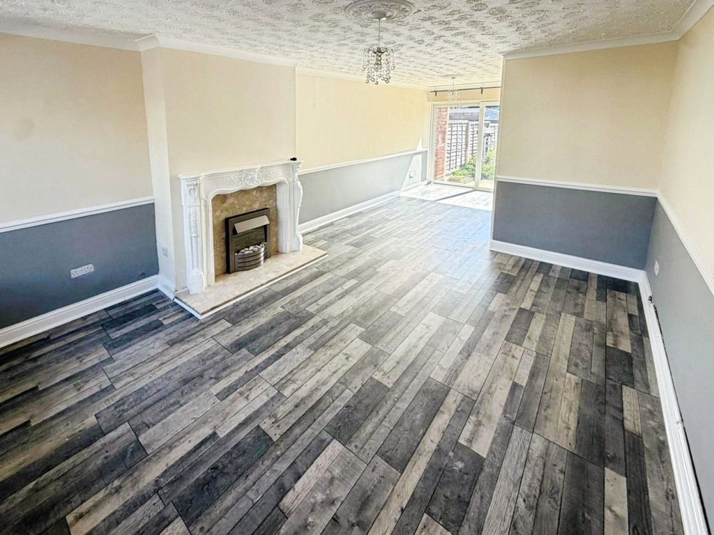 Property photo 2 of 8 Living Room