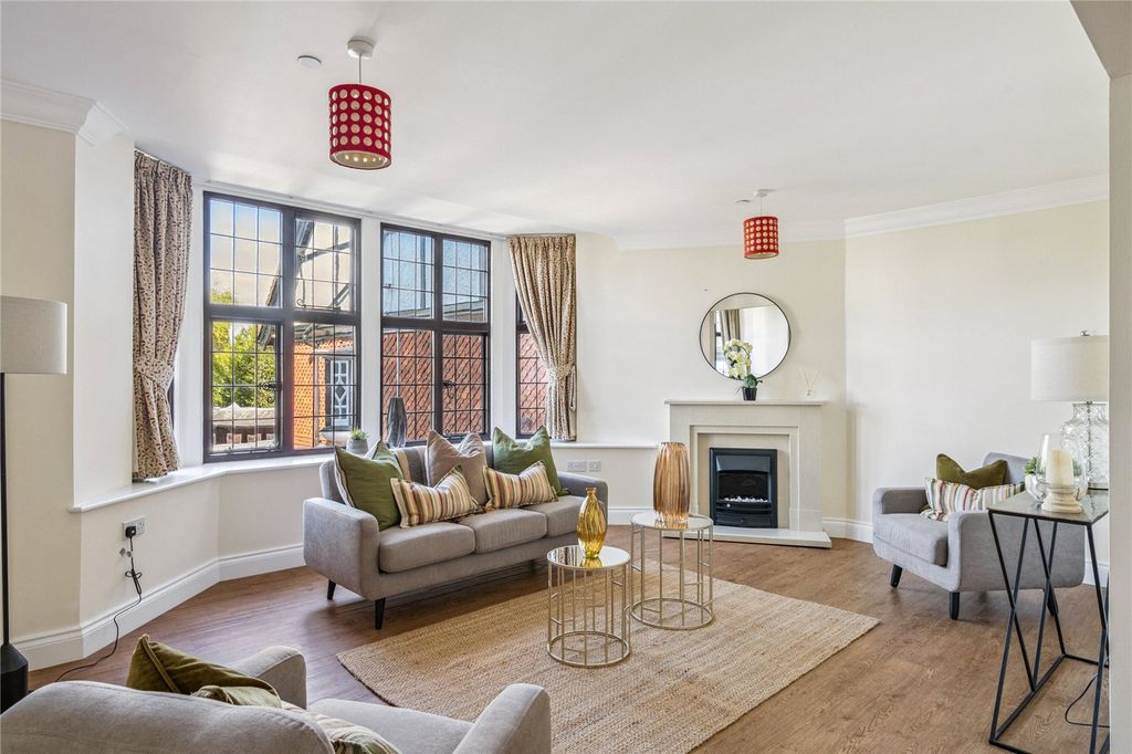 Property photo 2 of 26 Sitting Room