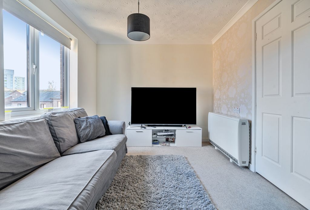 Property photo 2 of 8 1425618-9-69B1937...