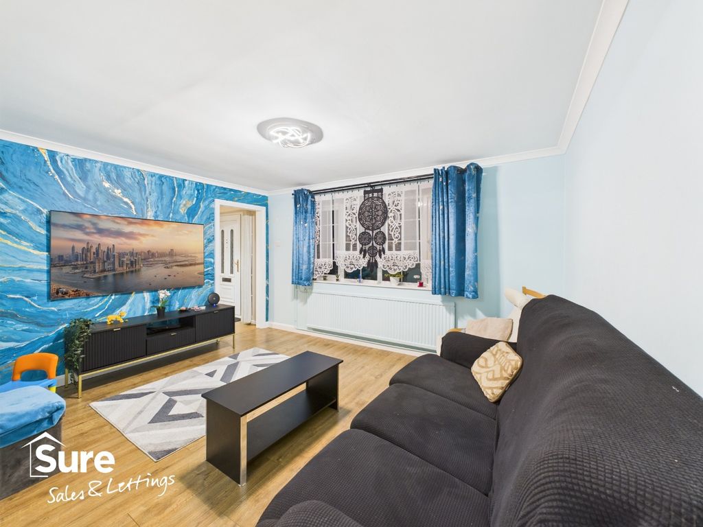 Property photo 3 of 23 4682344