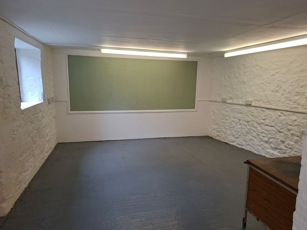 Property photo 3 of 4