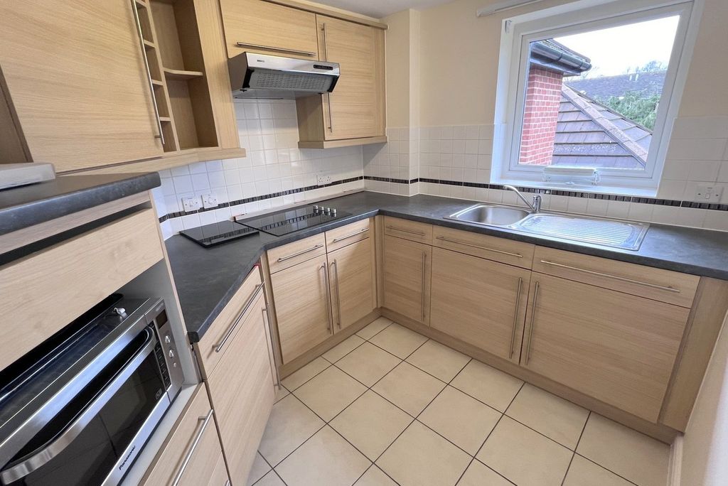 Property photo 2 of 16