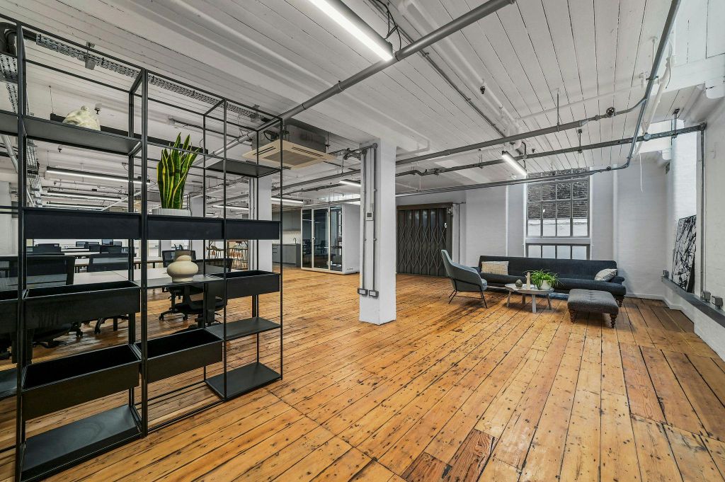 Property photo 3 of 32 Embc1Azetlandhouse1.Jpg