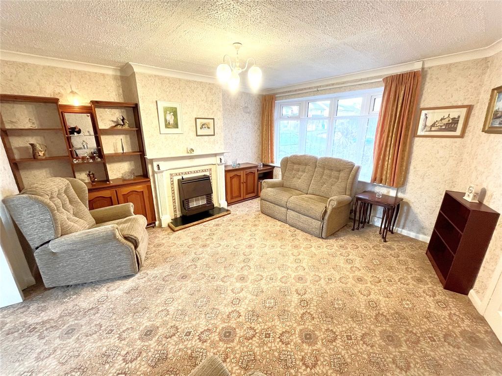 Property photo 2 of 17 Picture No. 01