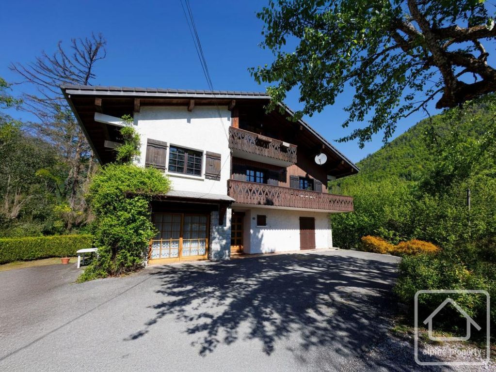 Property photo 1 of 32