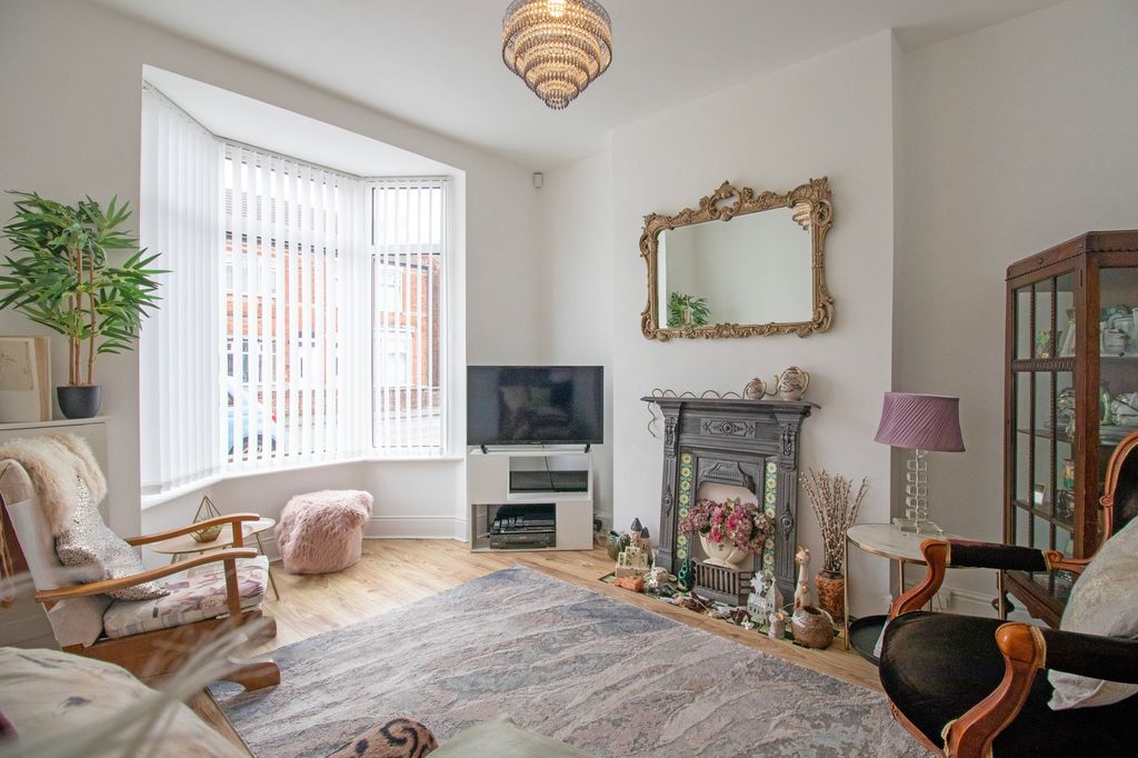 Property photo 2 of 16