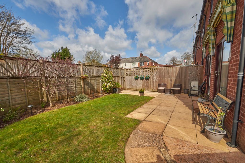 Property photo 3 of 15 Garden