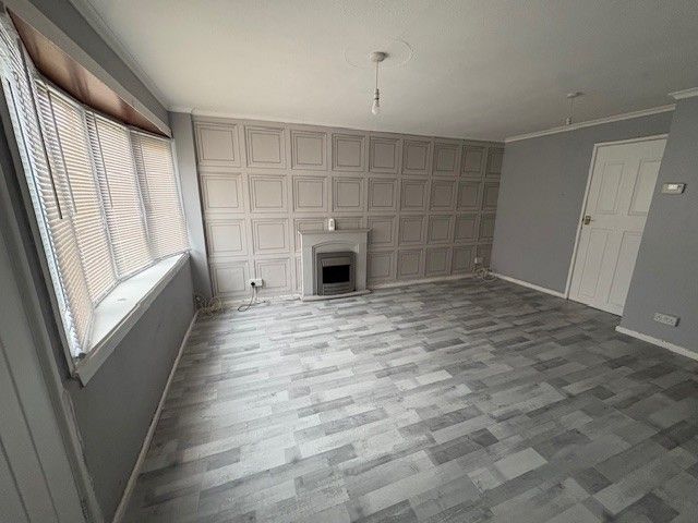 Property photo 2 of 9 Lounge