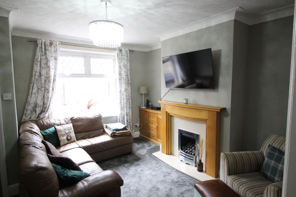Property photo 3 of 11