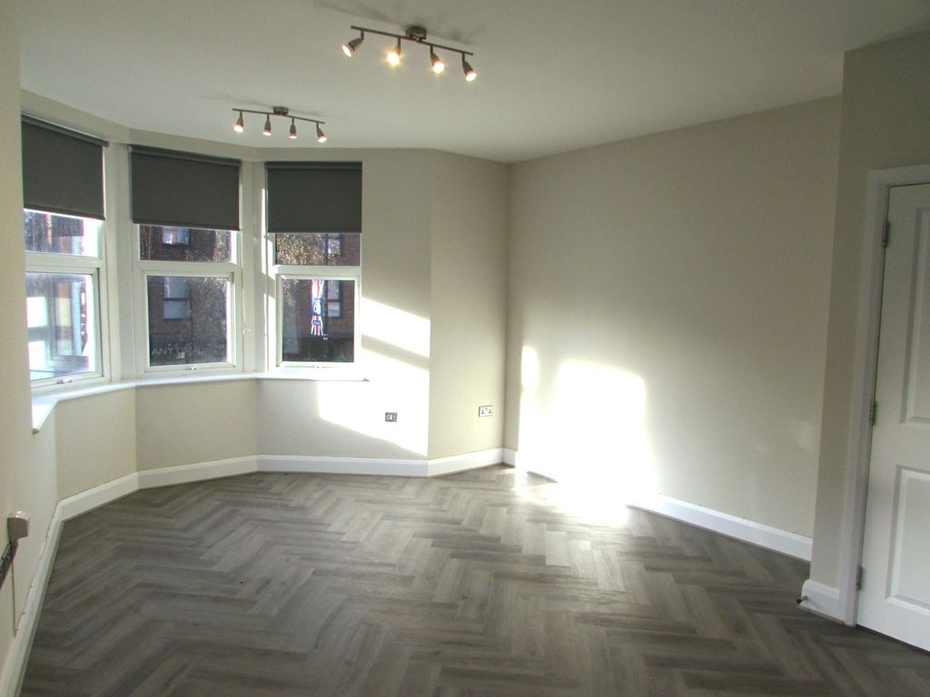Property photo 3 of 9 Gallery