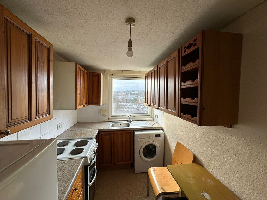 Property photo 3 of 9 Gallery