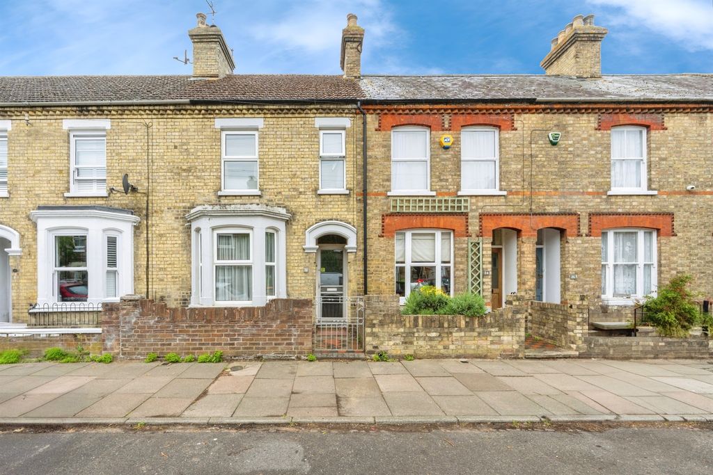 Property photo 1 of 17
