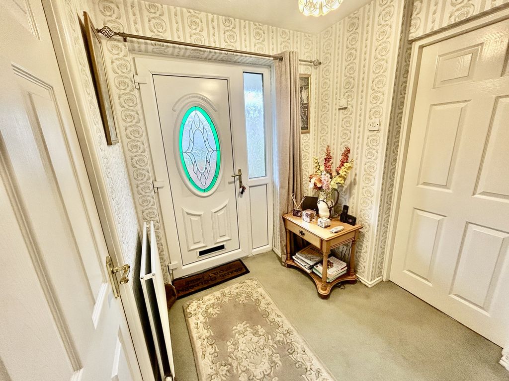 Property photo 2 of 23