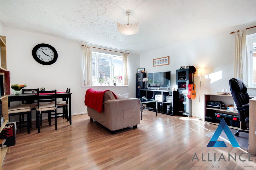 Property photo 3 of 11 Picture No. 14