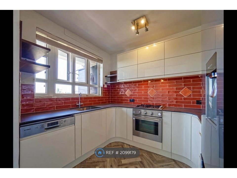 Property photo 2 of 8 Kitchen