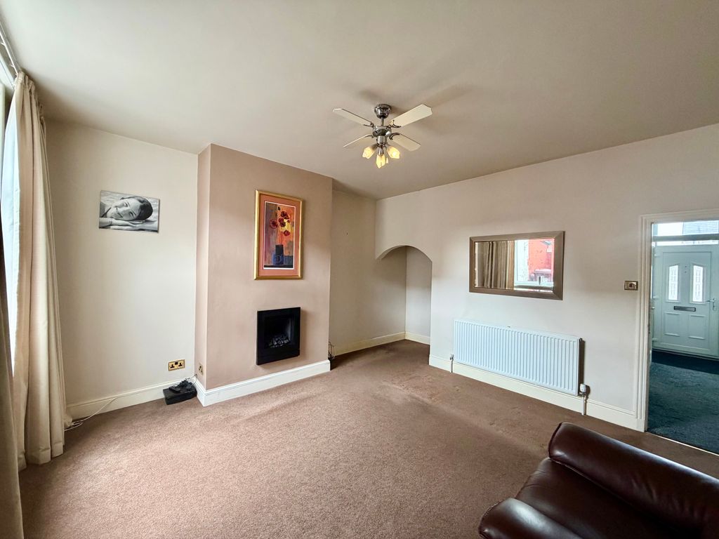 Property photo 3 of 9