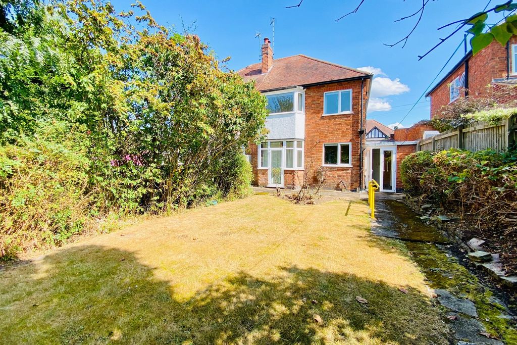 Property photo 2 of 18
