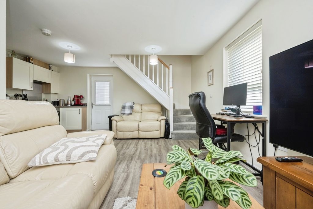 Property photo 3 of 20 Pbox-Img.Jpg