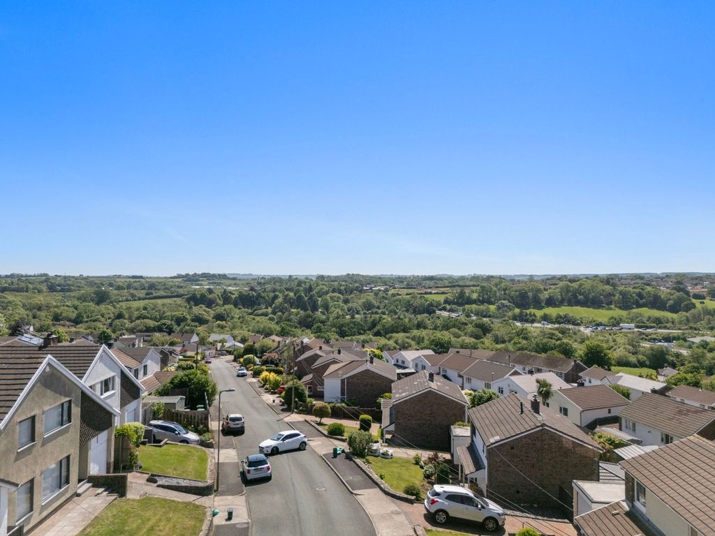 Property photo 3 of 43 Views