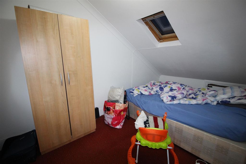 Property photo 3 of 4