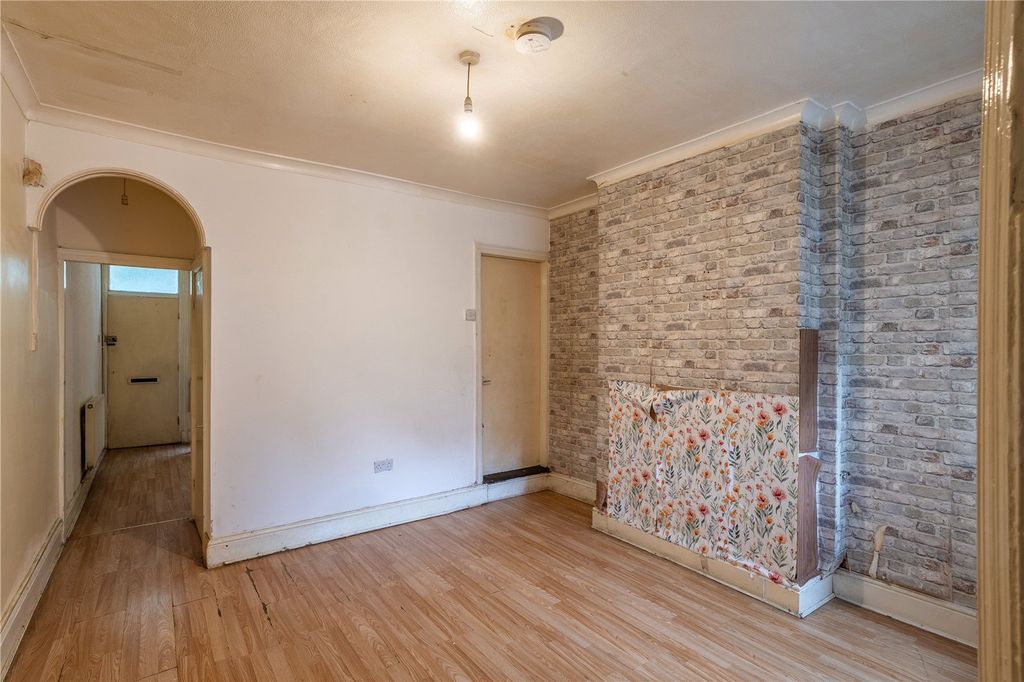 Property photo 2 of 18 Picture No. 02