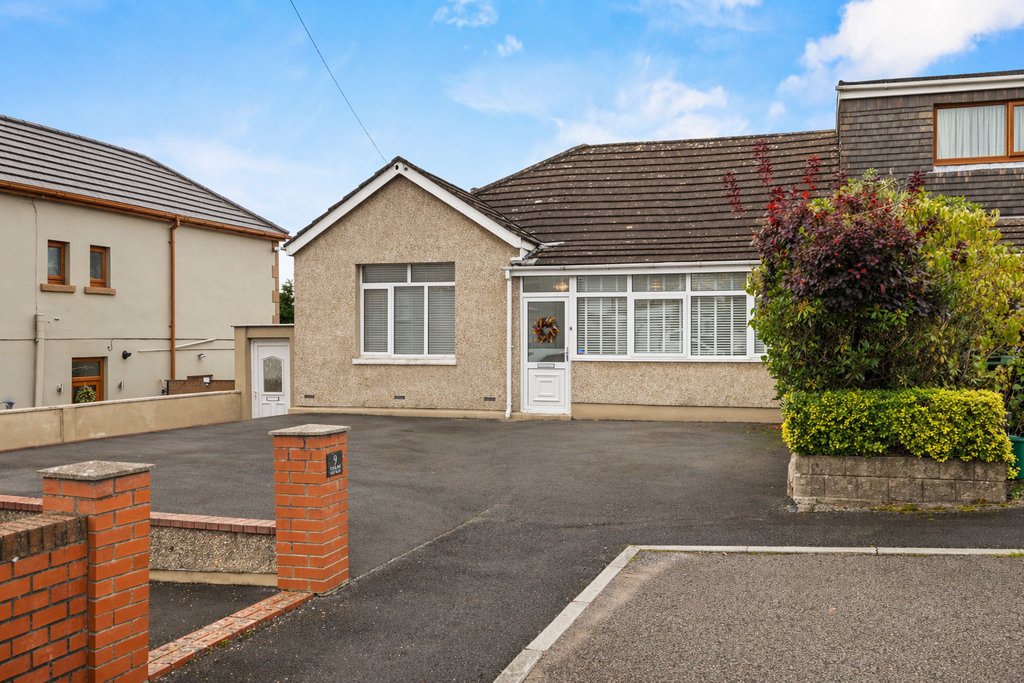 Property photo 1 of 28