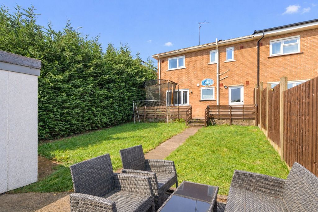 Property photo 2 of 20