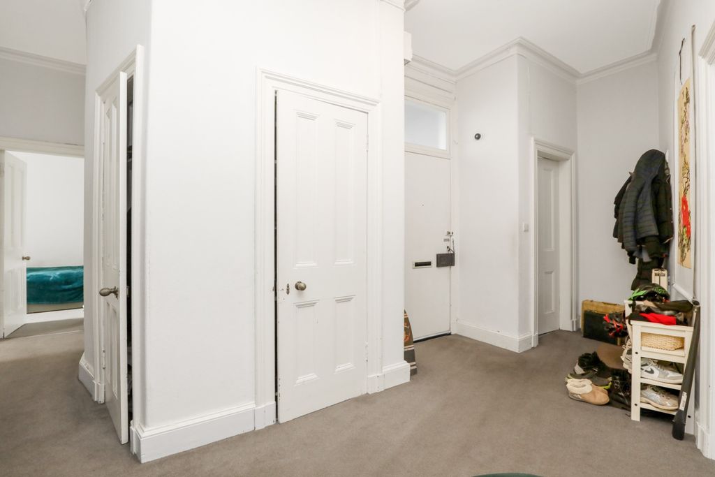 Additional image 16 of 4 bed flat for sale3 2F1 Merchiston Cresent, Merchiston, Edinburgh EH10