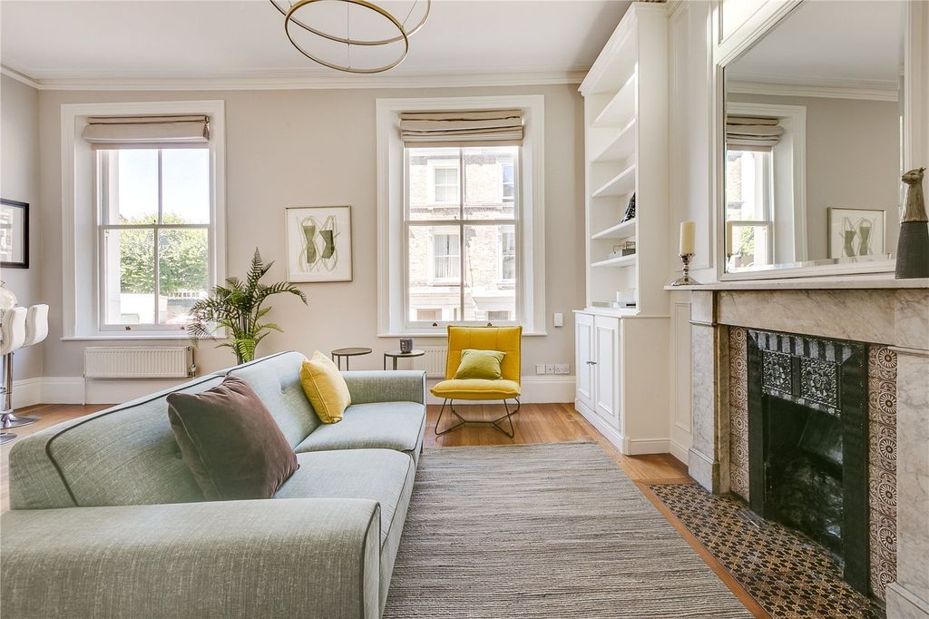 Property photo 1 of 9