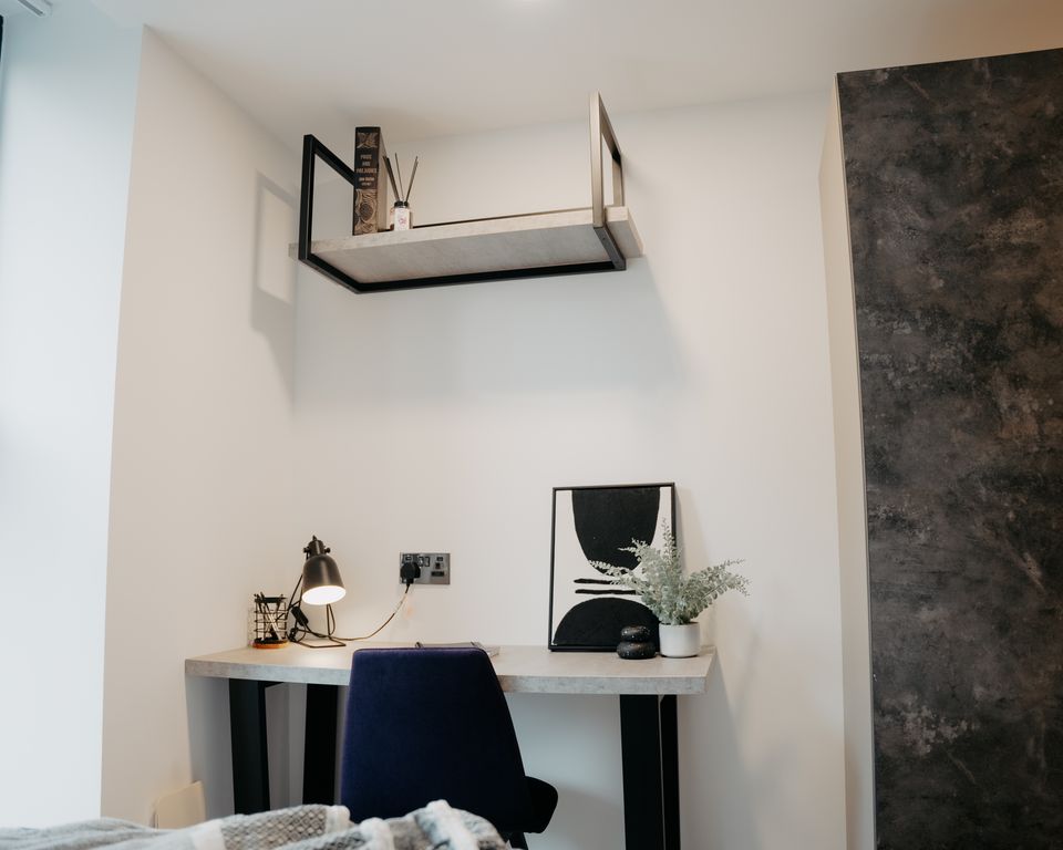 Property photo 3 of 12